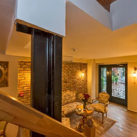 Corner Garden 酒店