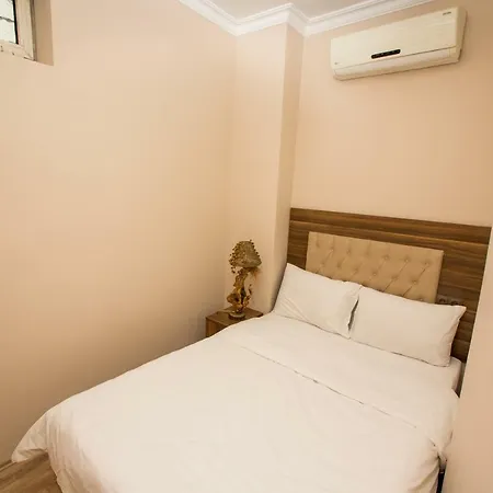 호텔 Corner Garden