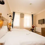 Corner Garden Hotel