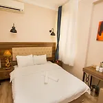 Hotel Corner Garden 5*