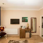 Hotel Corner Garden 5*