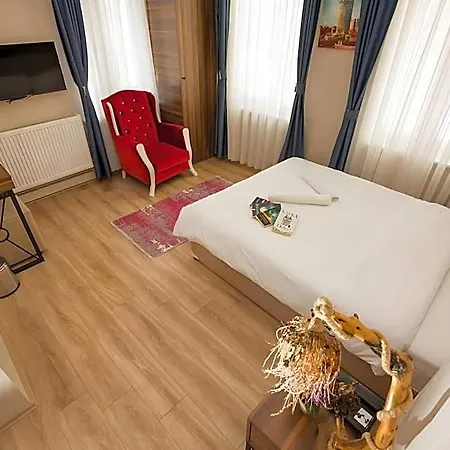 Corner Garden Szálloda 5*