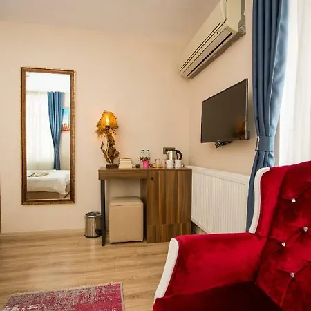 Hotel Corner Garden 5*