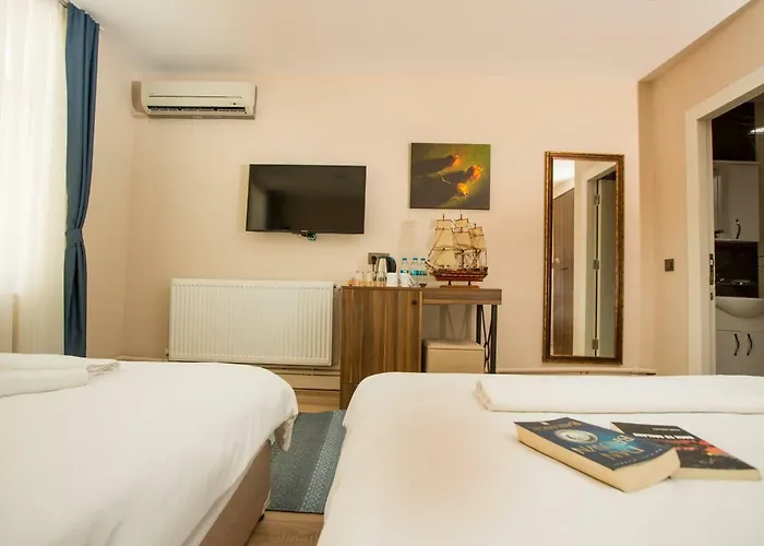 Corner Garden Hotell 5*