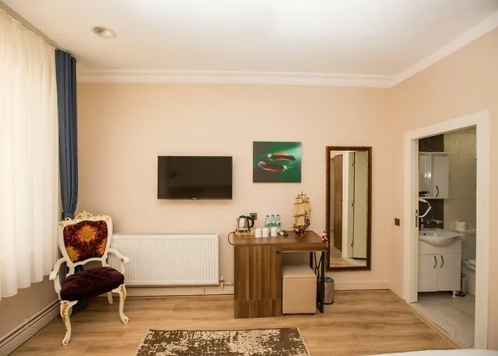 Hotell Corner Garden 5*