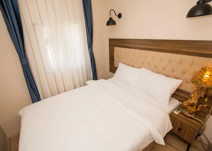 Hotell Corner Garden 5*