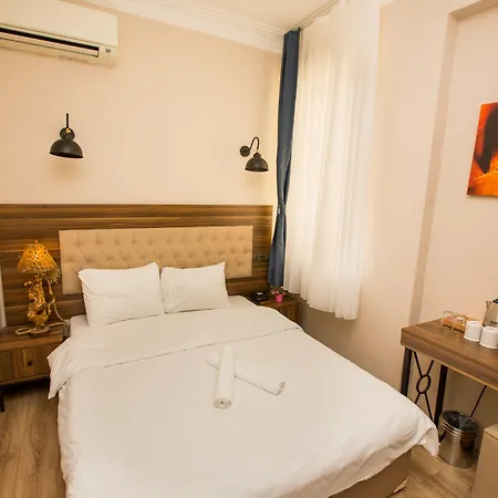 Hotel Corner Garden 5*